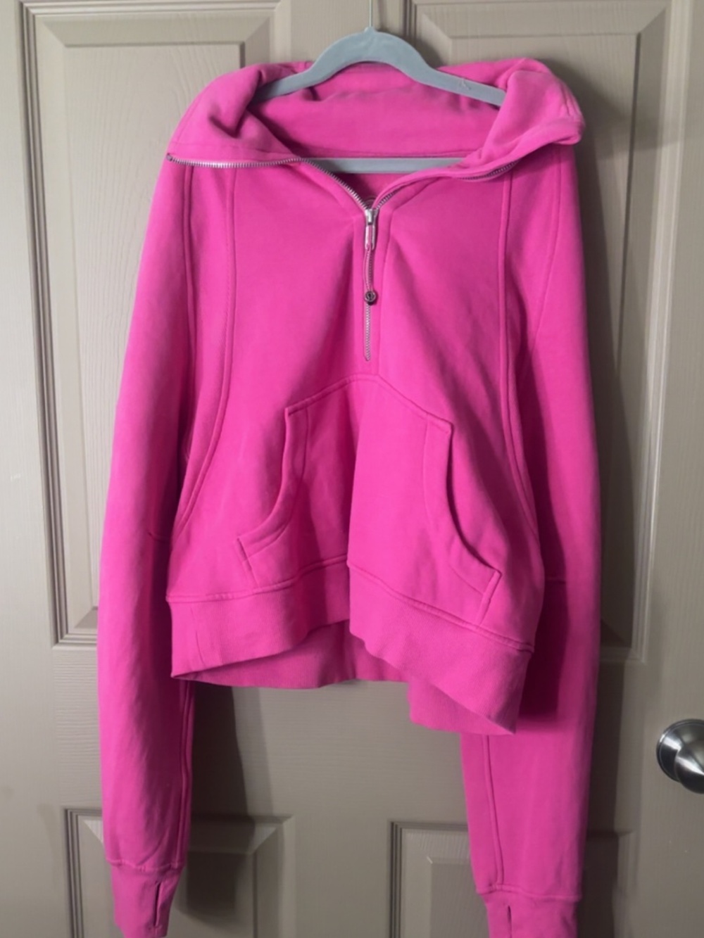 Lululemon Scuba in hot pink - Picture 2 of 5